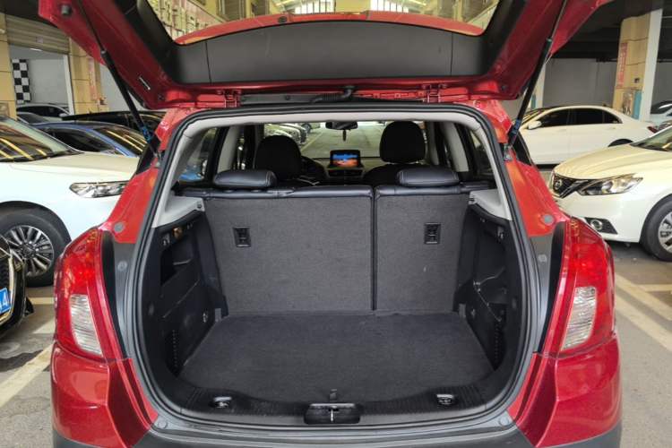 Used Buick Encore 2015 1.4T Automatic Two-Wheel Drive Urban Elite Version Trunk
