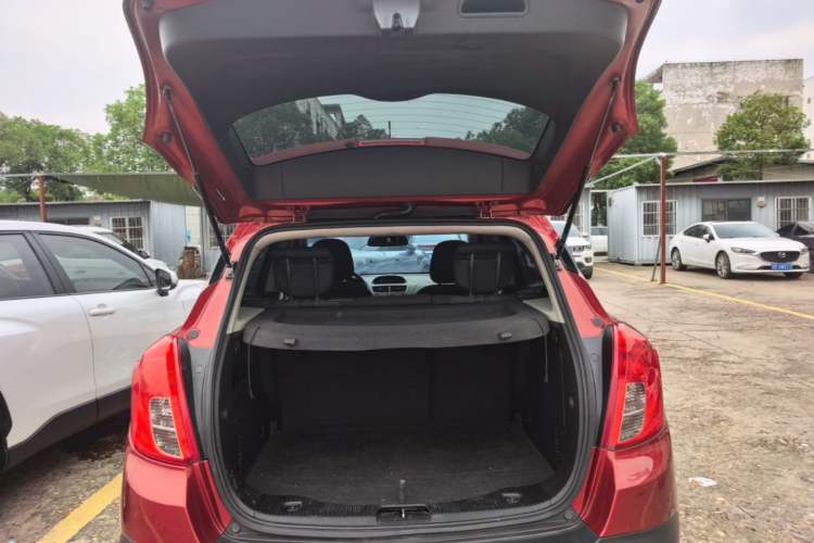 Used Buick Encore 2015 1.4T Automatic Two-Wheel Drive Urban Elite Version Trunk