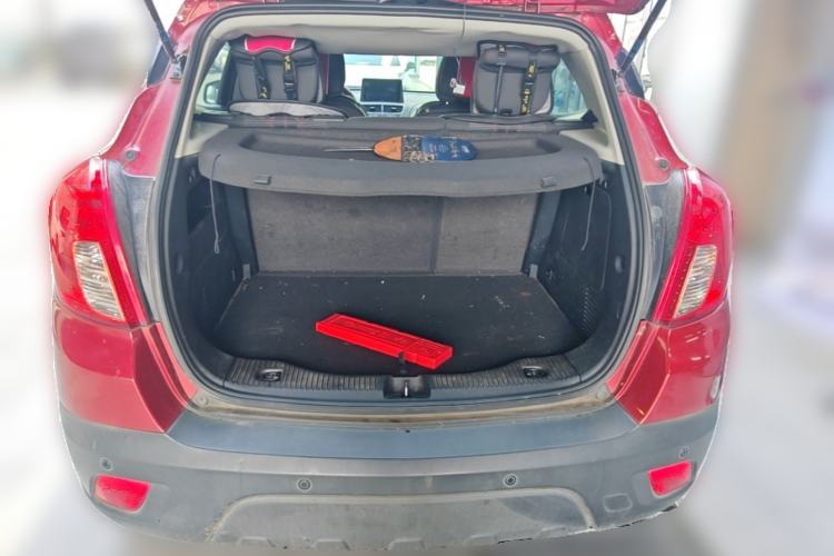 Used Buick Encore 2015 1.4T Automatic Two-Wheel Drive Urban Elite Version Trunk