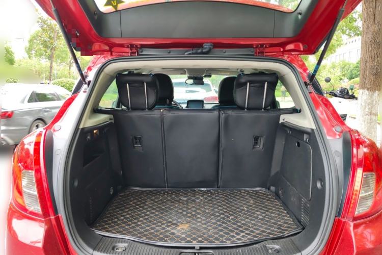 Used Buick Encore 2015 1.4T Automatic Two-Wheel Drive Urban Elite Version Trunk