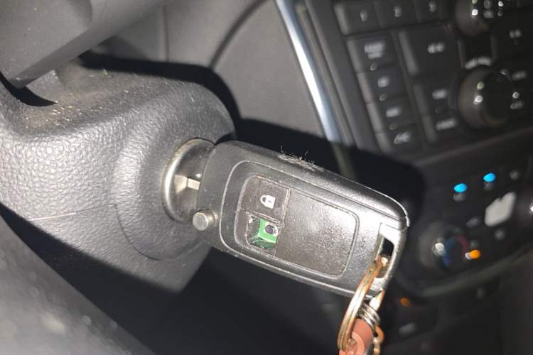 Used Buick Encore 2015 1.4T Automatic Two-Wheel Drive Urban Elite Version Vehicle Key