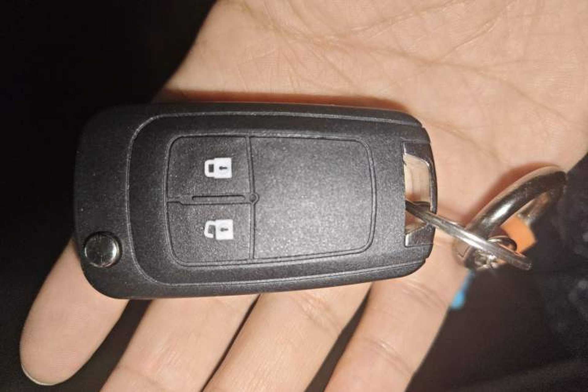 Used Buick Encore 2015 1.4T Automatic Two-Wheel Drive Urban Elite Version Vehicle Key