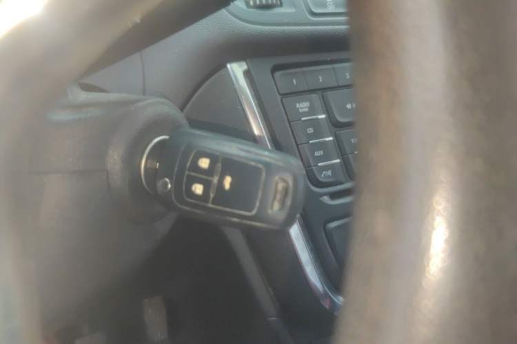 Used Buick Encore 2015 1.4T Manual Two-Wheel Drive Urban Advanced Model Vehicle Key