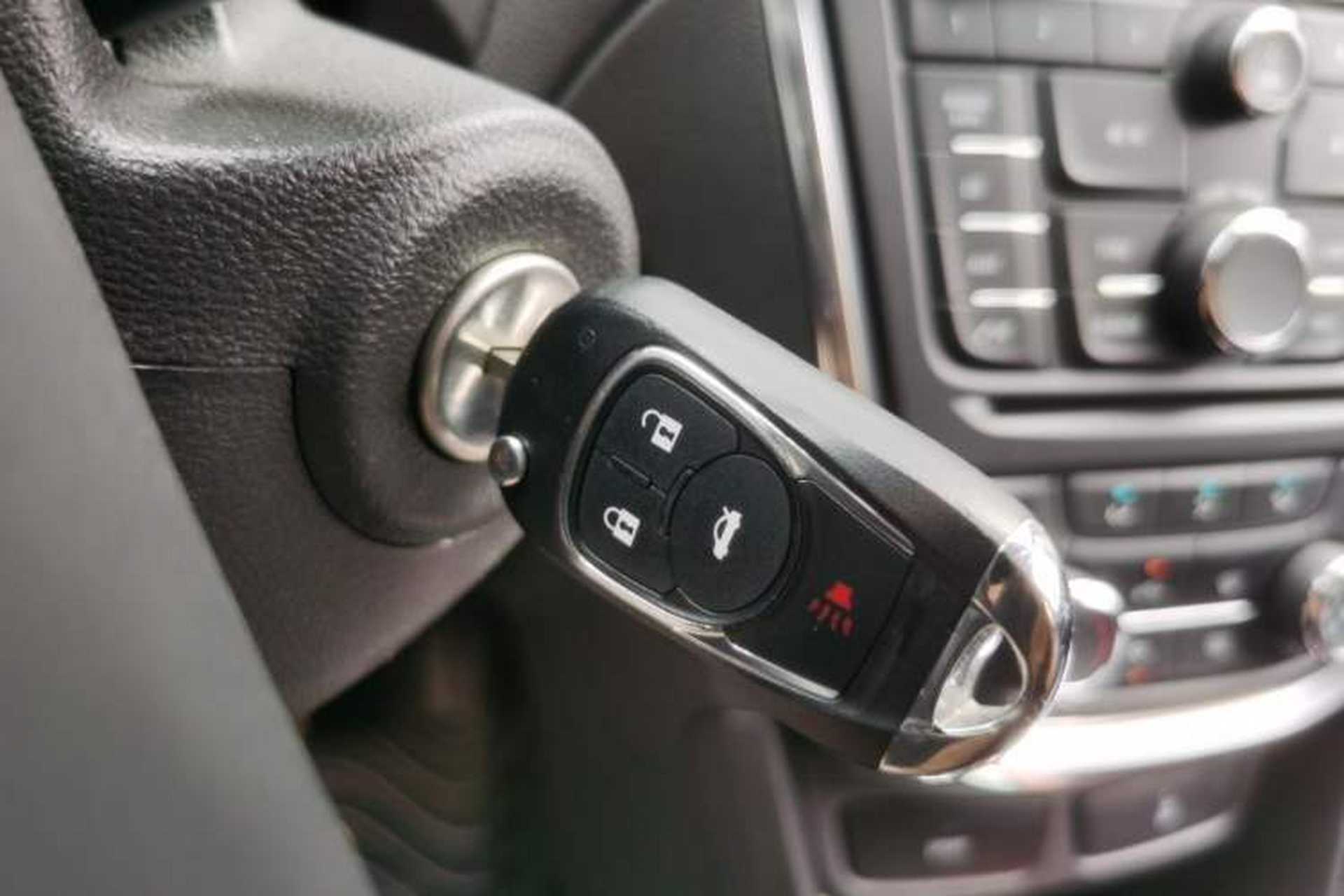 Used Buick Encore 2015 1.4T Automatic Two-Wheel Drive Urban Elite Version Vehicle Key