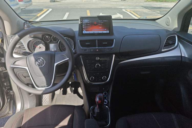 Used Buick Encore 2015 1.4T Manual Two-Wheel Drive Urban Advanced Model Center Console