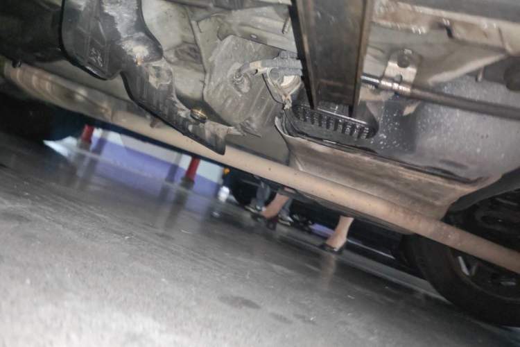 Used Buick Encore 2015 1.4T Automatic Two-Wheel Drive Urban Elite Version Chassis Rear Left