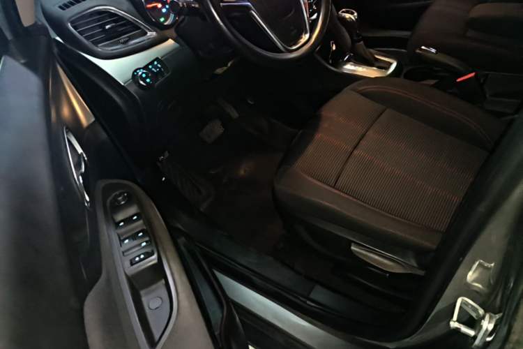 Used Buick Encore 2015 1.4T Automatic Two-Wheel Drive Urban Elite Version Driver Seat