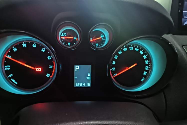 Used Buick Encore 2015 1.4T Automatic Two-Wheel Drive Urban Elite Version Instrument Cluster