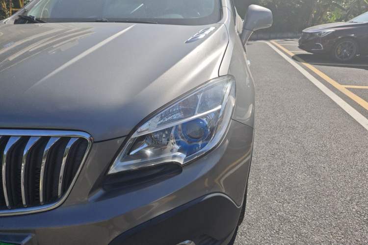 Used Buick Encore 2015 1.4T Manual Two-Wheel Drive Urban Advanced Model Left Front Headlight
