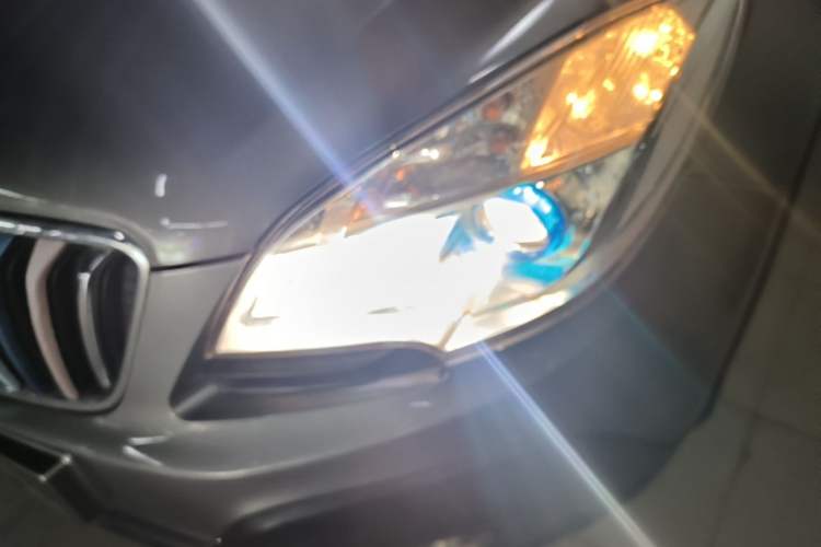 Used Buick Encore 2015 1.4T Automatic Two-Wheel Drive Urban Elite Version Left Front Headlight