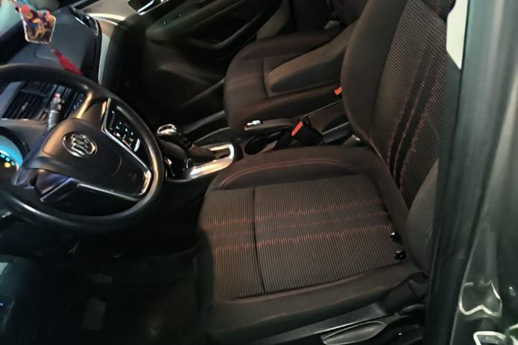Used Buick Encore 2015 1.4T Automatic Two-Wheel Drive Urban Elite Version Left Front Seat