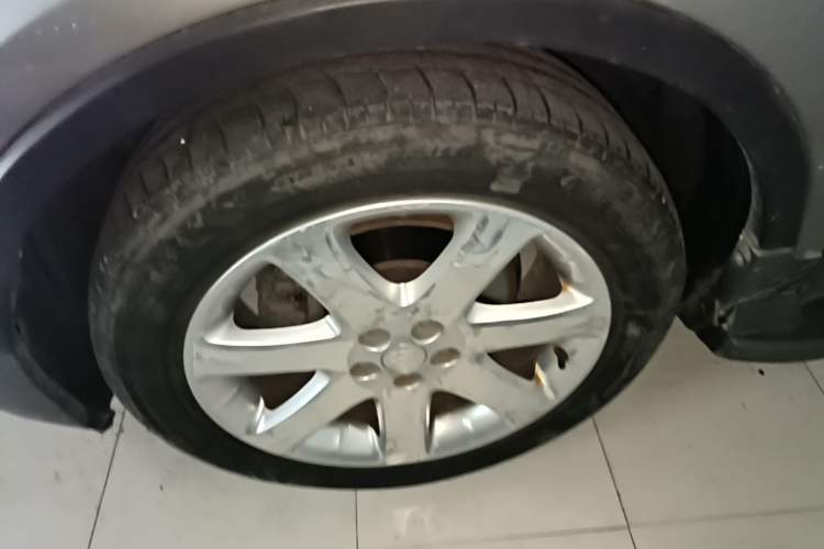Used Buick Encore 2015 1.4T Automatic Two-Wheel Drive Urban Elite Version Left Front Wheel Hub
