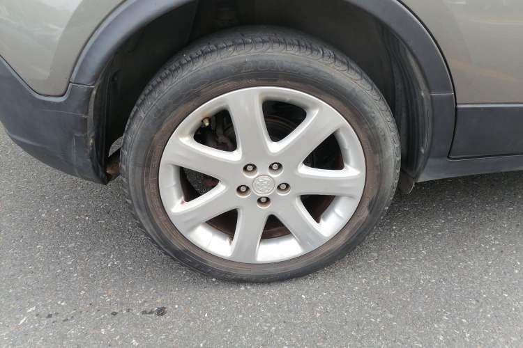 Used Buick Encore 2015 1.4T Manual Two-Wheel Drive Urban Advanced Model Right Rear Wheel Hub