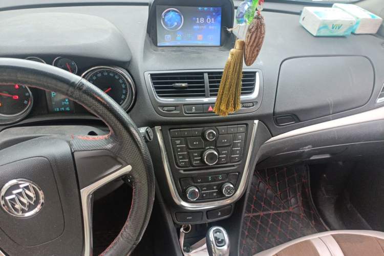 Used Buick Encore 2015 1.4T Automatic Two-Wheel Drive Urban Elite Version Audio And AC Panel