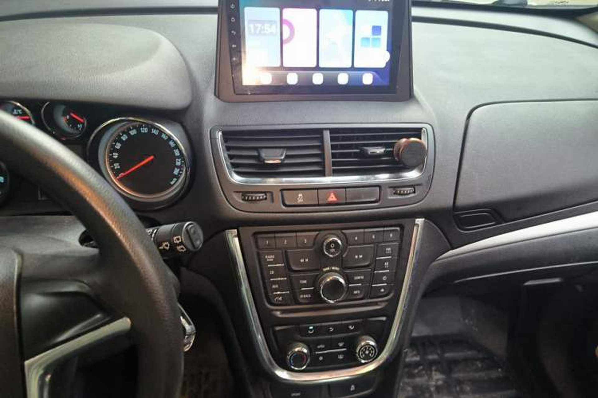 Used Buick Encore 2015 1.4T Automatic Two-Wheel Drive Urban Elite Version Audio And AC Panel