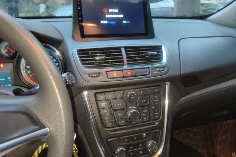 Used Buick Encore 2015 1.4T Automatic Two-Wheel Drive Urban Elite Version Audio And AC Panel