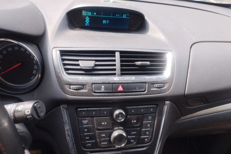 Used Buick Encore 2015 1.4T Automatic Two-Wheel Drive Urban Elite Version Audio And AC Panel
