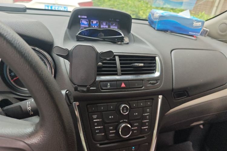 Used Buick Encore 2015 1.4T Automatic Two-Wheel Drive Urban Elite Version Audio And AC Panel