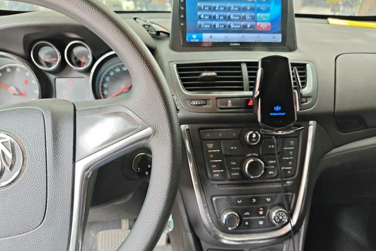 Used Buick Encore 2015 1.4T Automatic Two-Wheel Drive Urban Elite Version Audio And AC Panel