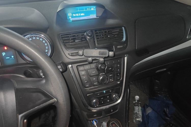 Used Buick Encore 2015 1.4T Automatic Two-Wheel Drive Urban Elite Version Audio And AC Panel