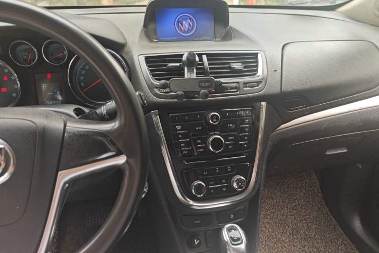 Used Buick Encore 2015 1.4T Automatic Two-Wheel Drive Urban Elite Version Audio And AC Panel