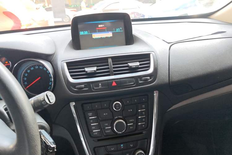 Used Buick Encore 2015 1.4T Automatic Two-Wheel Drive Urban Elite Version Audio And AC Panel