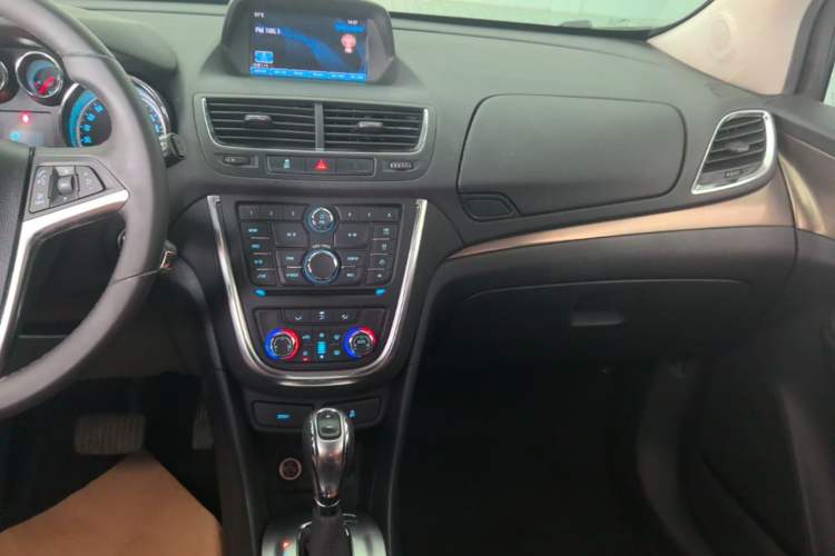 Used Buick Encore 2015 1.4T Automatic Two-Wheel Drive Urban Leading Model Audio And AC Panel