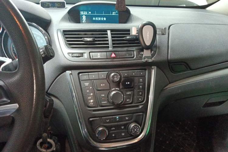 Used Buick Encore 2015 1.4T Automatic Two-Wheel Drive Urban Elite Version Audio And AC Panel