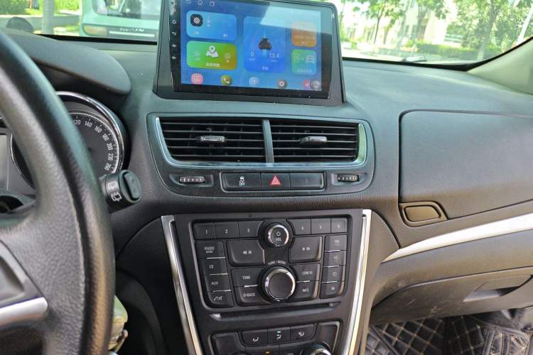 Used Buick Encore 2015 1.4T Automatic Two-Wheel Drive Urban Elite Version Audio And AC Panel