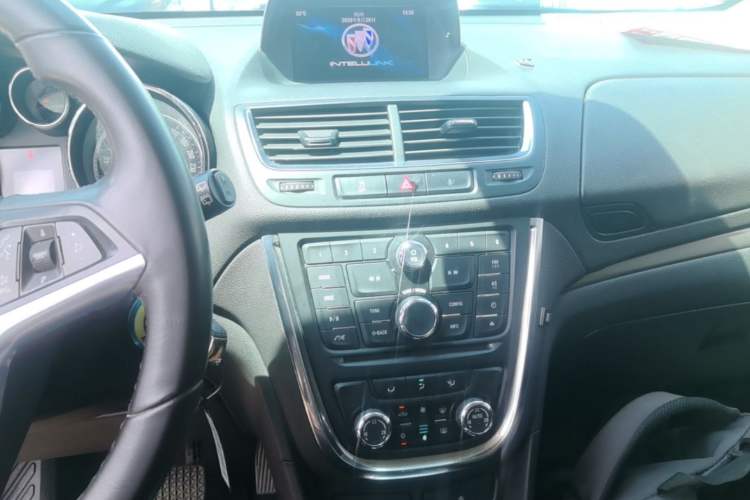 Used Buick Encore 2015 1.4T Automatic Two-Wheel Drive Urban Leading Model Audio And AC Panel