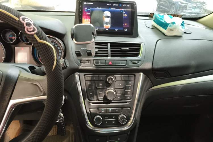 Used Buick Encore 2015 1.4T Automatic Two-Wheel Drive Urban Elite Version Audio And AC Panel