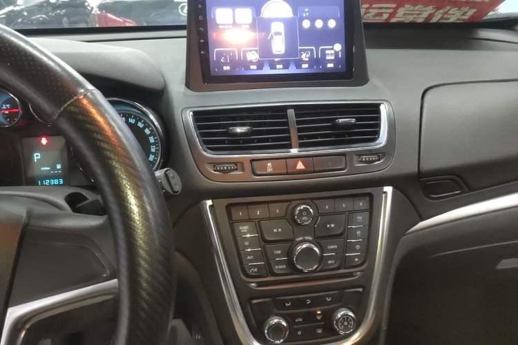 Used Buick Encore 2015 1.4T Automatic Two-Wheel Drive Urban Elite Version Audio And AC Panel