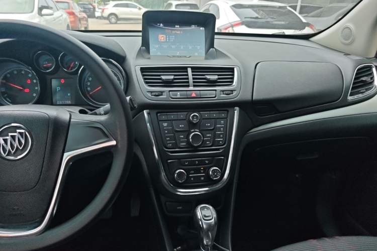 Used Buick Encore 2015 1.4T Automatic Two-Wheel Drive Urban Elite Version Audio And AC Panel