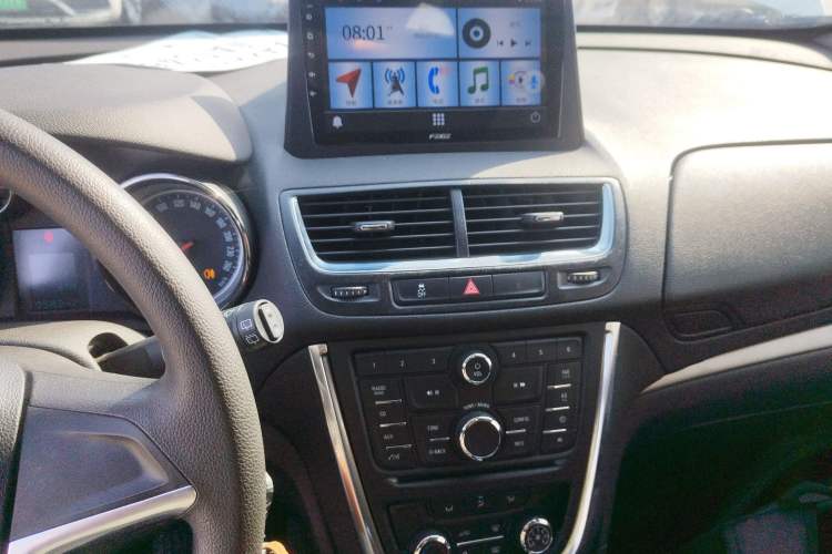 Used Buick Encore 2015 1.4T Automatic Two-Wheel Drive Urban Elite Version Audio And AC Panel