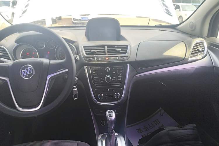 Used Buick Encore 2015 1.4T Automatic Two-Wheel Drive Urban Elite Version Audio And AC Panel