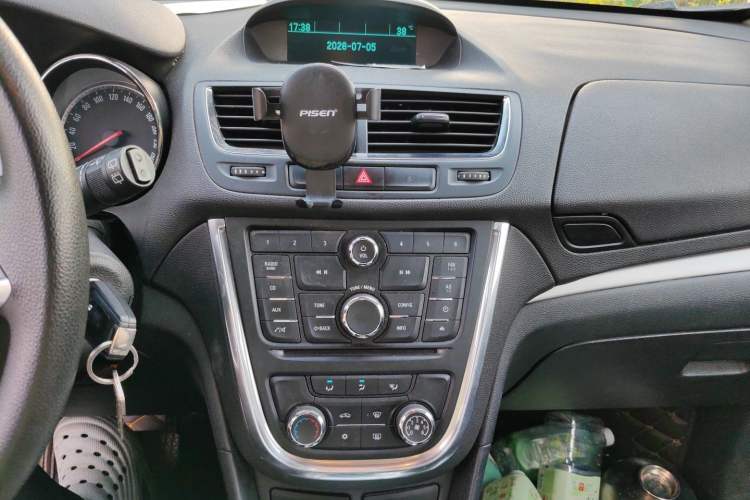Used Buick Encore 2015 1.4T Automatic Two-Wheel Drive Urban Elite Version Audio And AC Panel