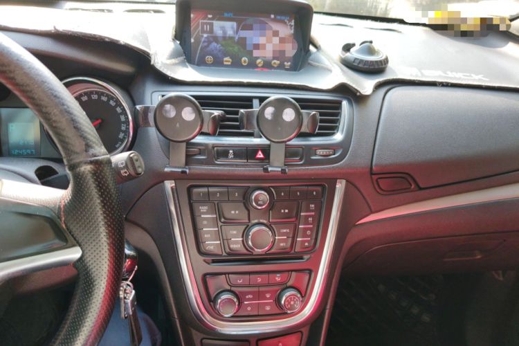 Used Buick Encore 2015 1.4T Automatic Two-Wheel Drive Urban Elite Version Audio And AC Panel