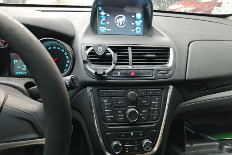 Used Buick Encore 2015 1.4T Automatic Two-Wheel Drive Urban Elite Version Audio And AC Panel