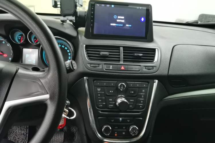 Used Buick Encore 2015 1.4T Automatic Two-Wheel Drive Urban Elite Version Audio And AC Panel