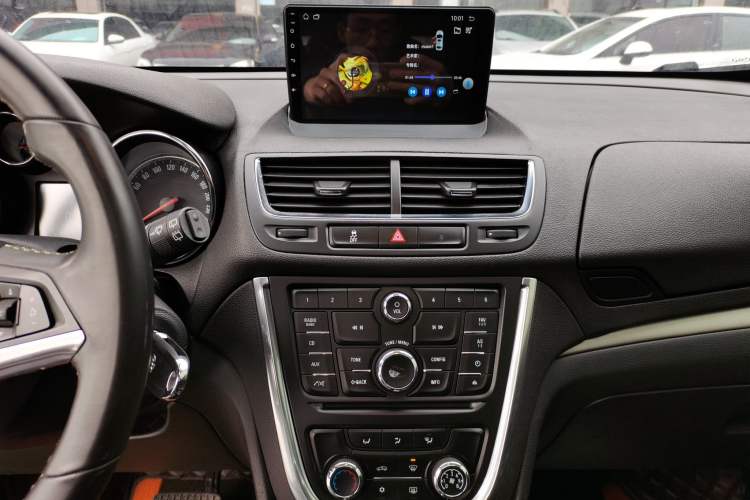Used Buick Encore 2015 1.4T Automatic Two-Wheel Drive Urban Elite Version Audio And AC Panel