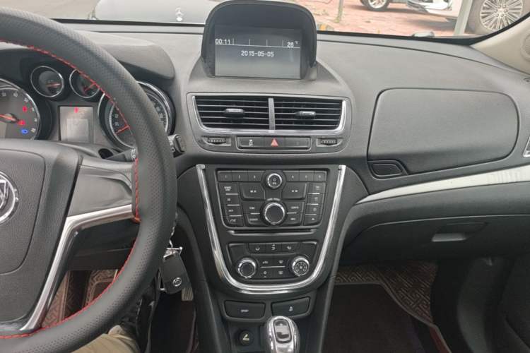 Used Buick Encore 2015 1.4T Automatic Two-Wheel Drive Urban Elite Version Audio And AC Panel