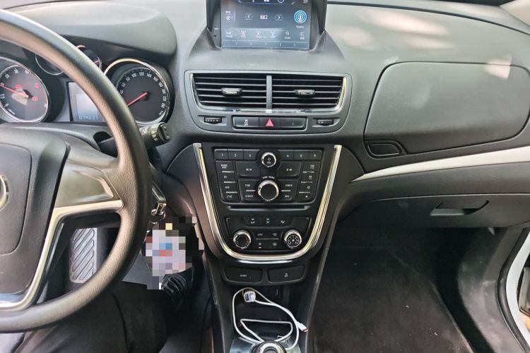 Used Buick Encore 2015 1.4T Automatic Two-Wheel Drive Urban Elite Version Audio And AC Panel