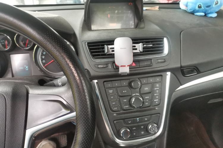 Used Buick Encore 2015 1.4T Automatic Two-Wheel Drive Urban Elite Version Audio And AC Panel