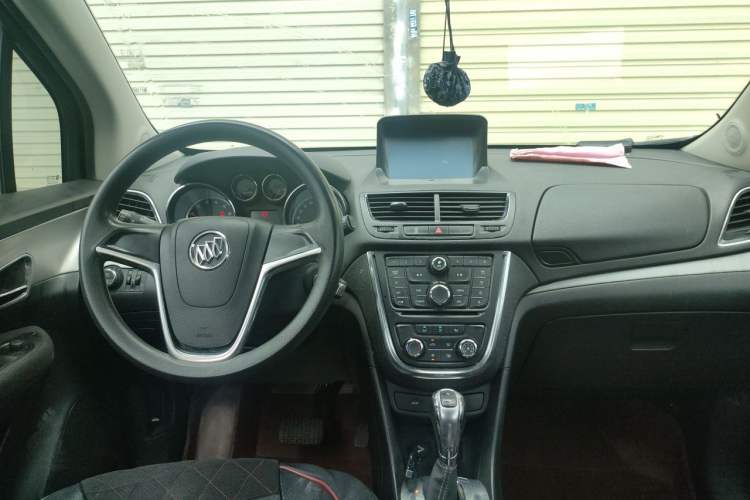 Used Buick Encore 2015 1.4T Automatic Two-Wheel Drive Urban Elite Version Audio And AC Panel