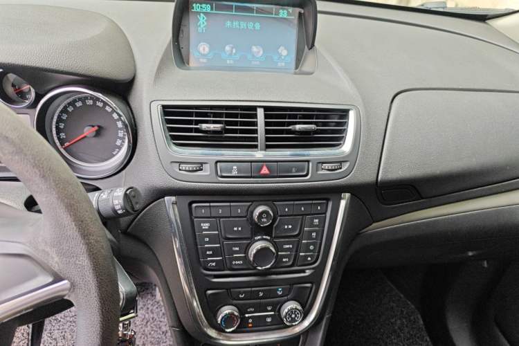 Used Buick Encore 2015 1.4T Automatic Two-Wheel Drive Urban Elite Version Audio And AC Panel