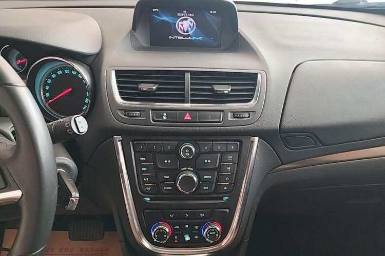 Used Buick Encore 2015 1.4T Automatic Two-Wheel Drive Urban Leading Model Audio And AC Panel