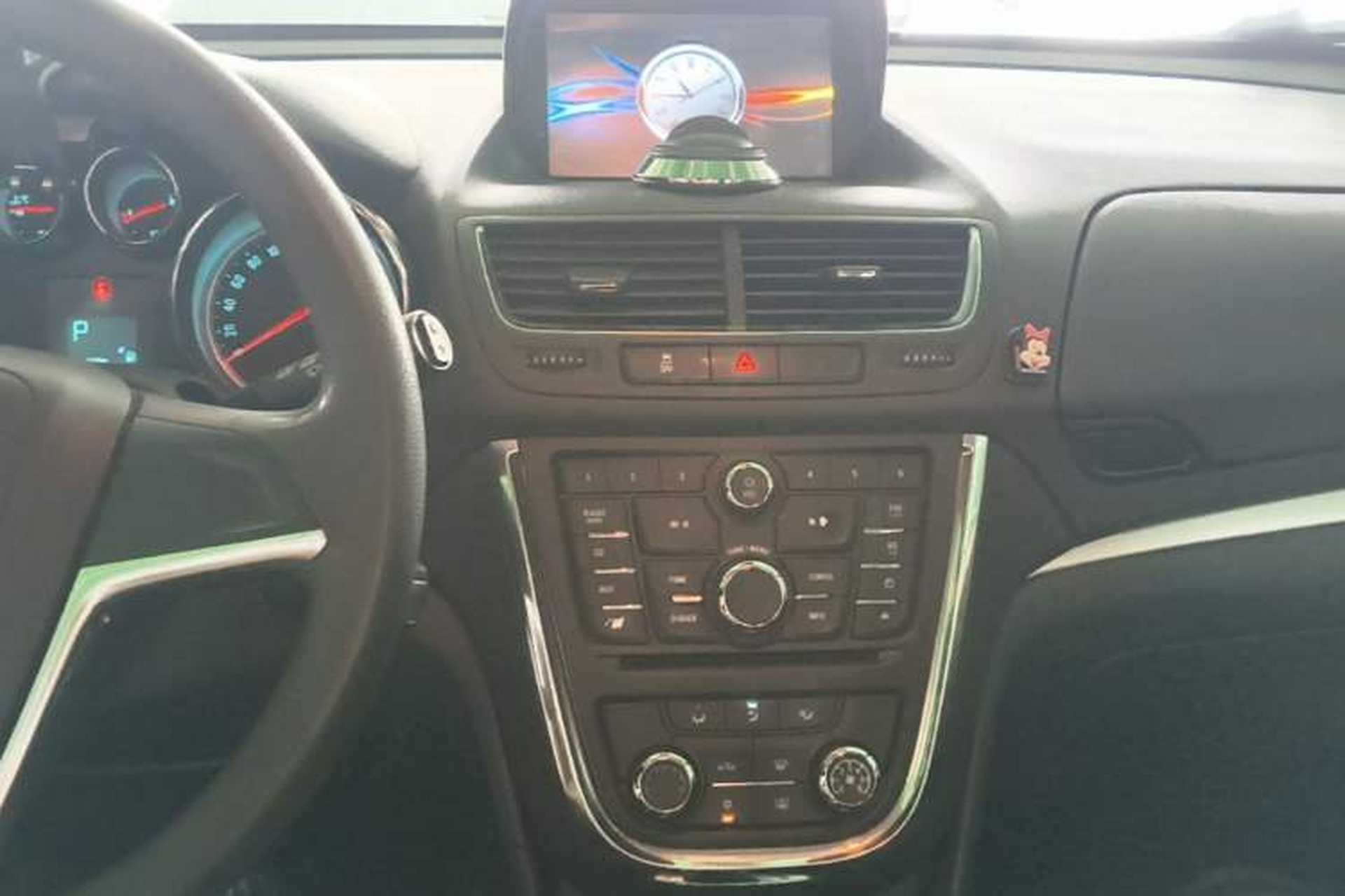Used Buick Encore 2015 1.4T Automatic Two-Wheel Drive Urban Elite Version Audio And AC Panel