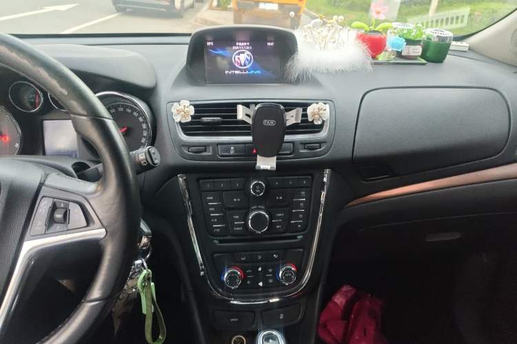 Used Buick Encore 2015 1.4T Automatic All-Wheel-Drive Flagship Model Audio And AC Panel