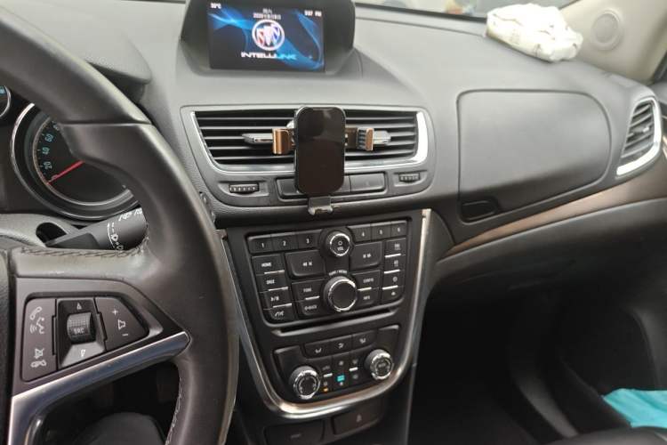 Used Buick Encore 2015 1.4T Automatic Two-Wheel Drive Urban Leading Model Audio And AC Panel