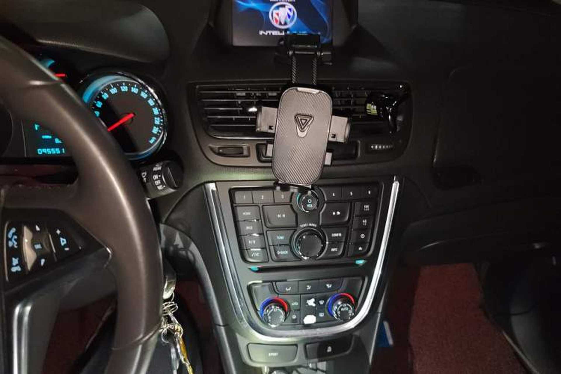 Used Buick Encore 2015 1.4T Automatic Two-Wheel Drive Urban Leading Model Audio And AC Panel